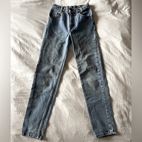 Vintage Levi’s 512 Slim Fit Straight Leg Jeans - Picture 3 of 6